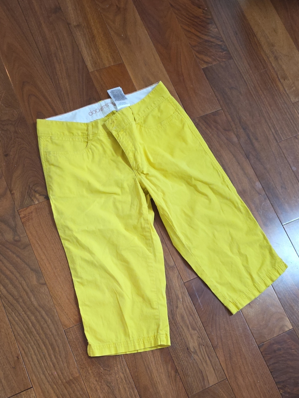 Dockers Womens Bermuda Short Or Capri I Dont Know